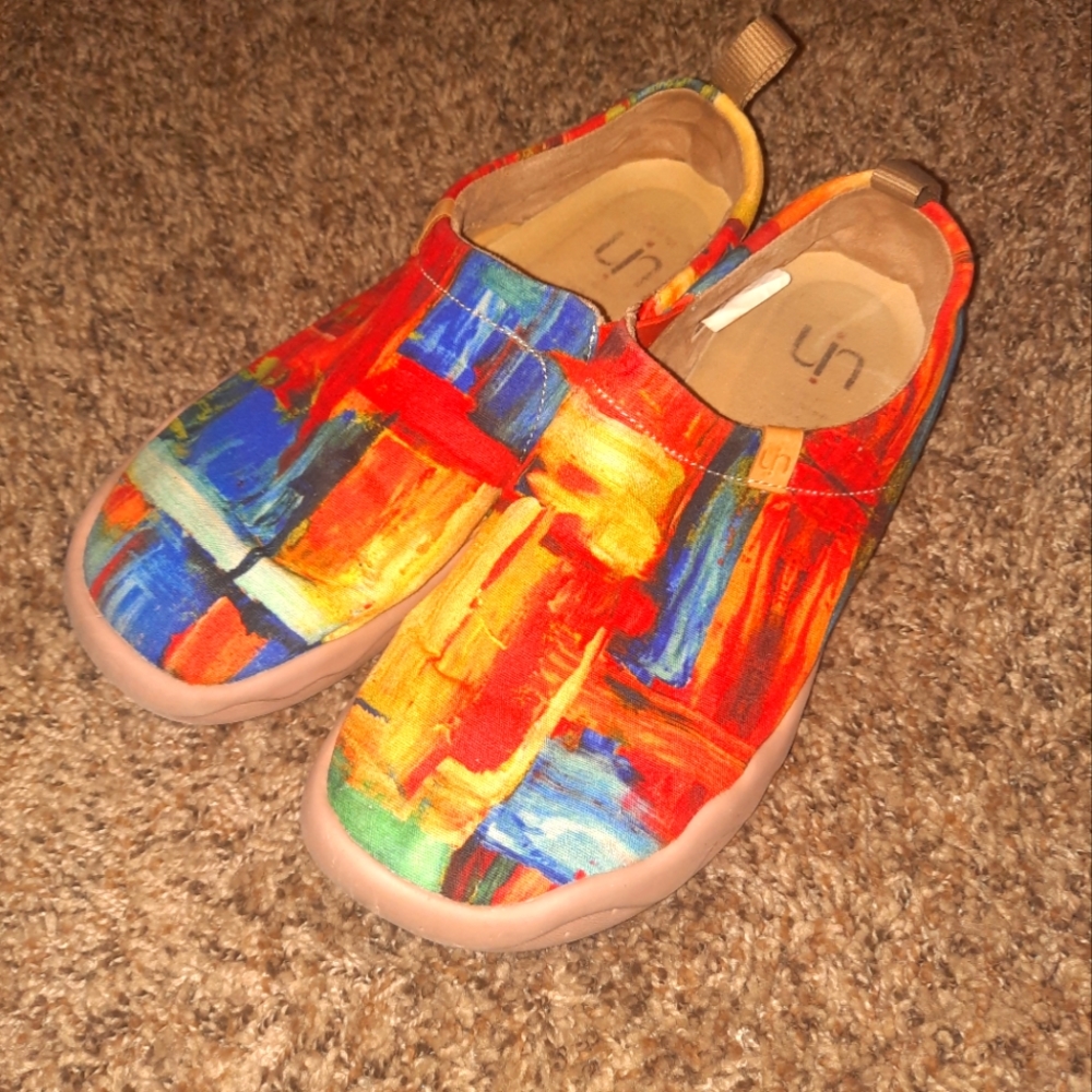 UIN toledo slip on shoes